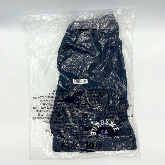 Supreme x Champion Mesh Short Navy - Picture 13 of 13